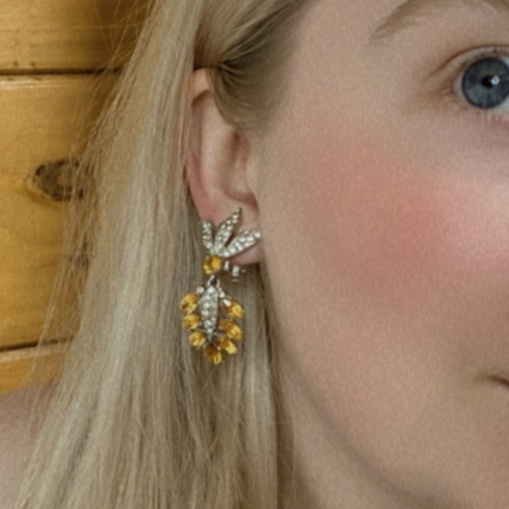 Vintage Clip On Earrings Sparkly Gold Silver Glitzy Glam Dangle Pineapple